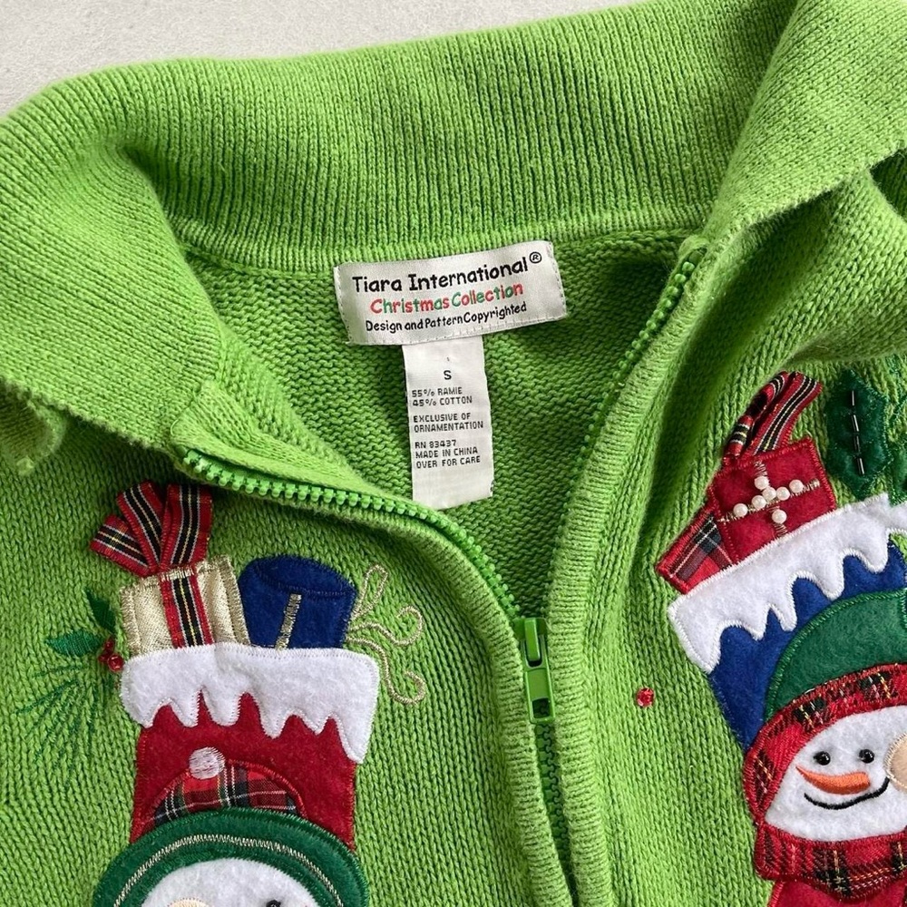 Vintage Tiara International Christmas Green Knit Embroidered Snowman Cardigan - Picture 2 of 8